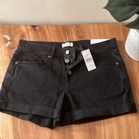 Loft black stretchy rolled denim shorts with buttons - Picture 1 of 6